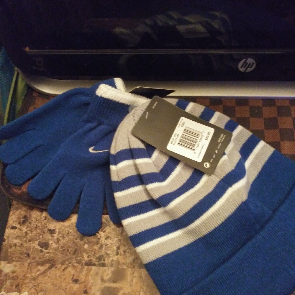 Hat & gloves set